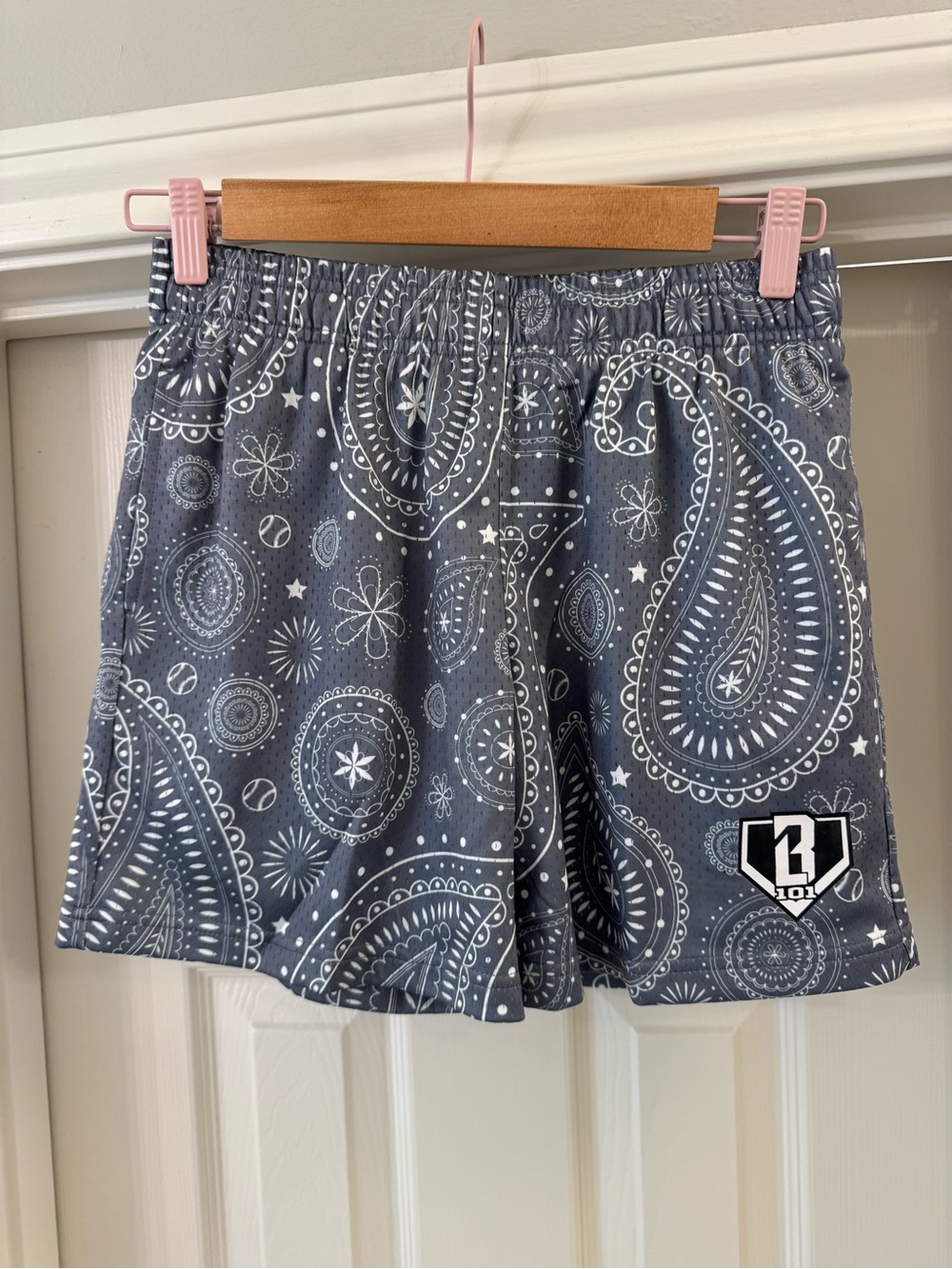 NWT Baseball Lifestyle 101 Paisley Shorts - Gray
Size: YL